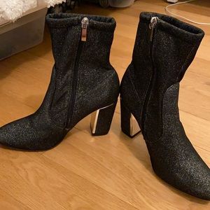 Shiny Chunky Heel Ankle Boots